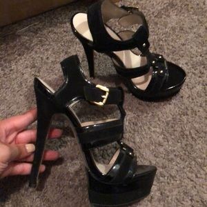 Black platform open till stilettos